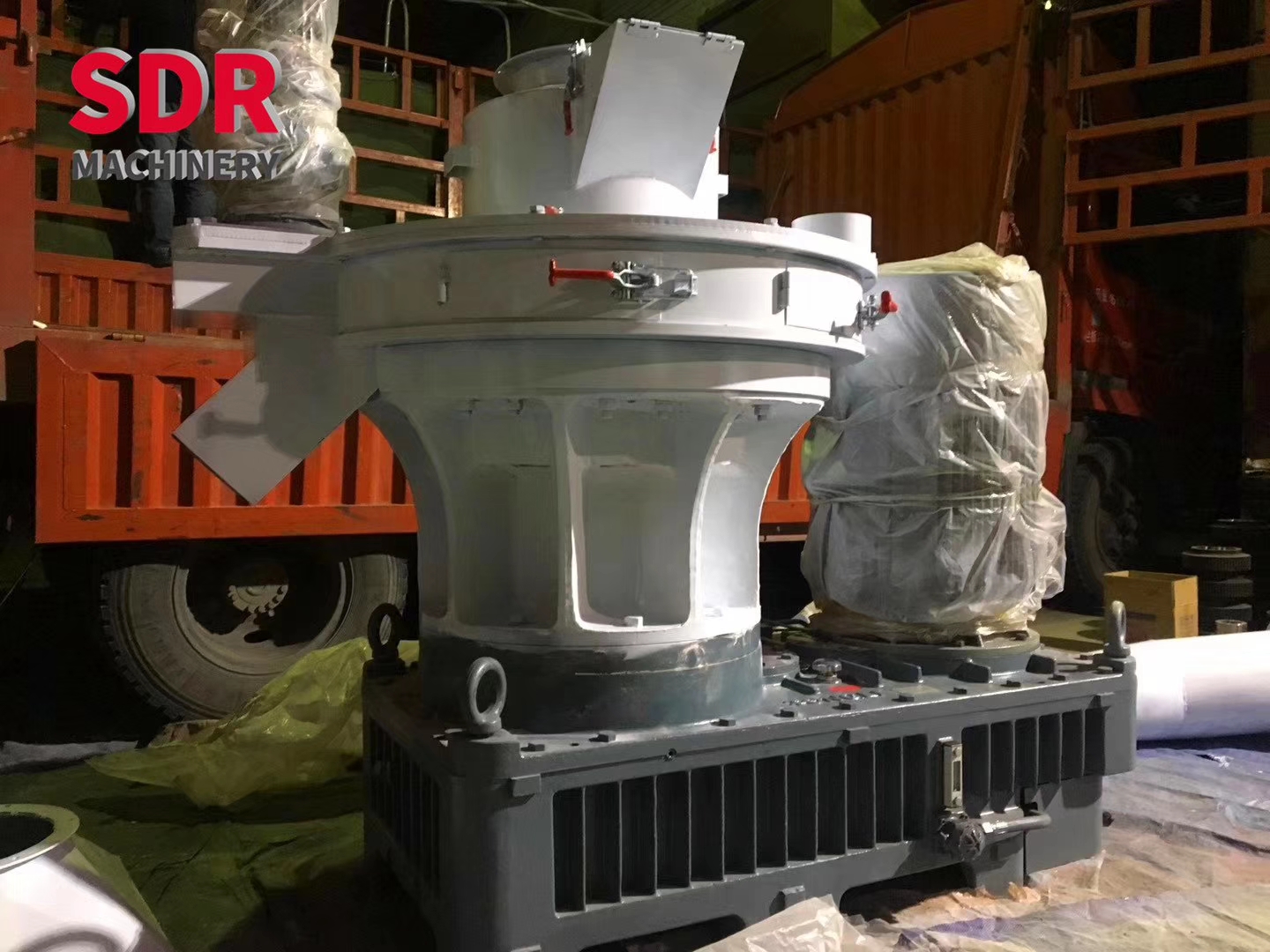 Delivered LGX600A model rice husk pellet machine to customer