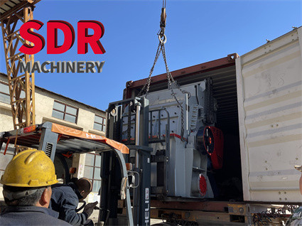 Shindery wood hammer mill with reinforced feeder was delivered to Vietnam